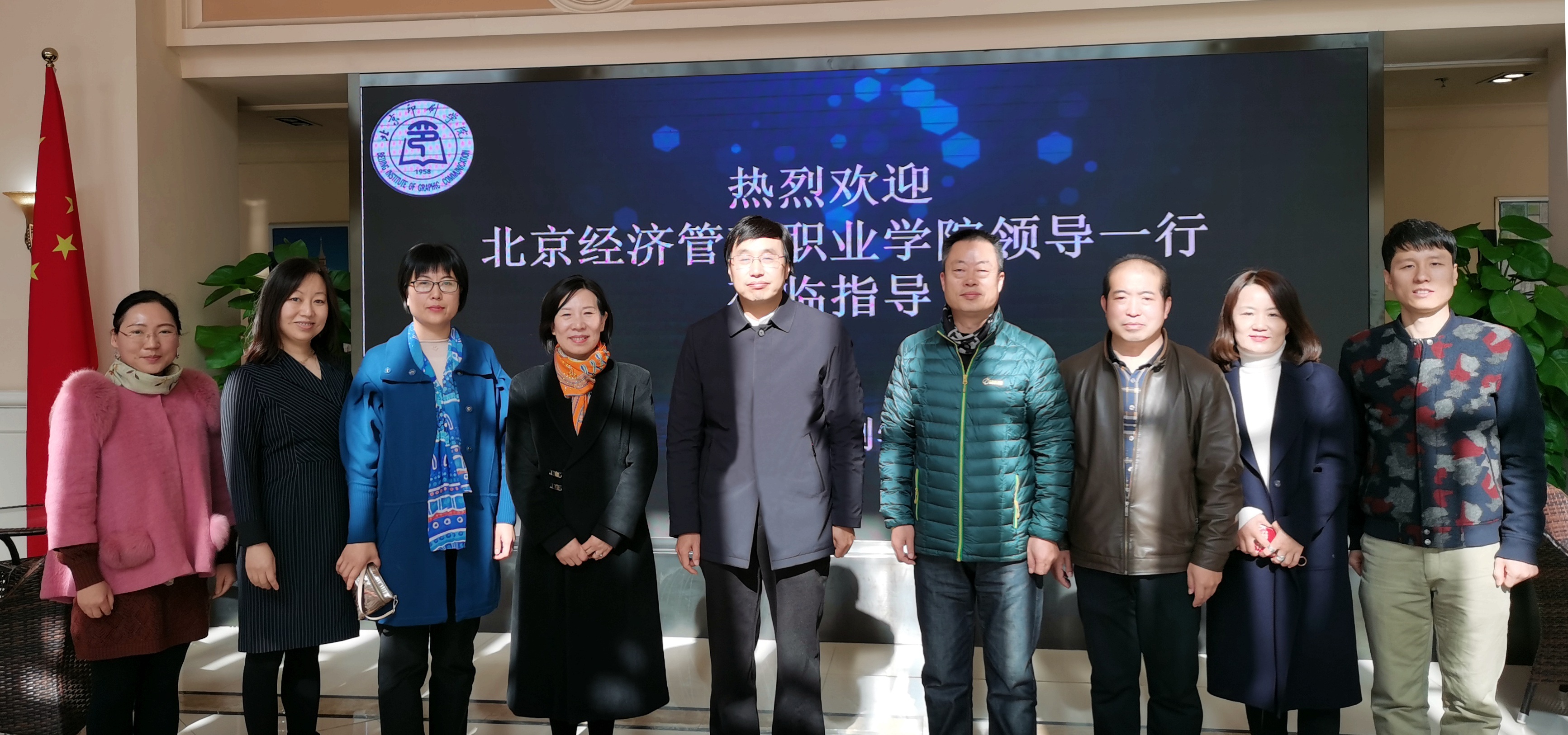 e4aaebe182104a94b2534ddcedeba891.jpg e4aaebe182104a94b2534ddcedeba891.jpg